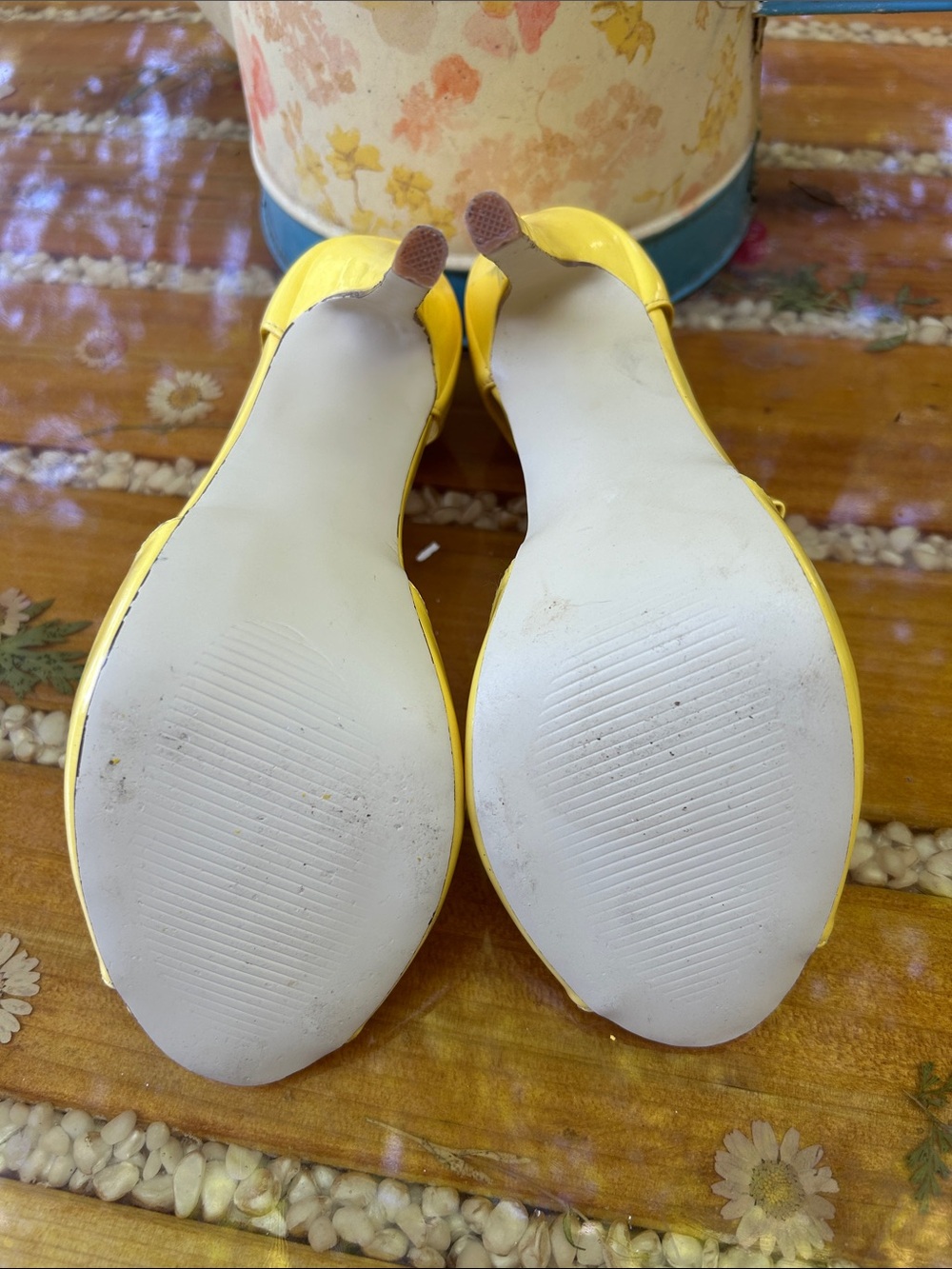 Shoe Dazzle Bright Yellow Patent T-Strap Peep-Toe Heels with Bow - Picture 11 of 11